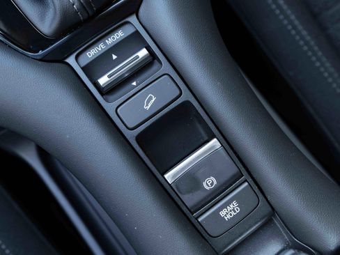 Used 2026 Honda HR-V LX image 28