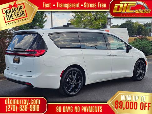 New 2026 Chrysler Pacifica Limited w/ Uconnect Theater Family Group image 5