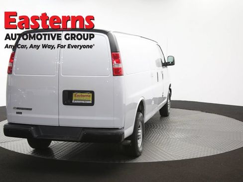 Used 2019 Chevrolet Express 2500 Extended RWD image 36