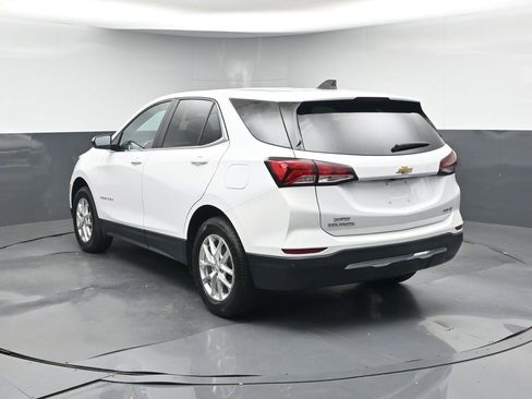 Used 2023 Chevrolet Equinox LT w/ Driver Convenience Package image 2