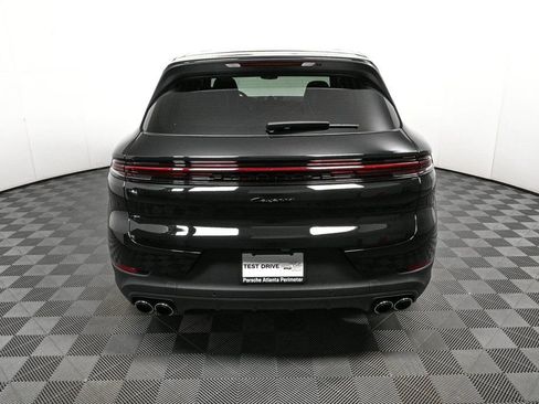 Used 2026 Porsche Cayenne AWD/4WD image 31
