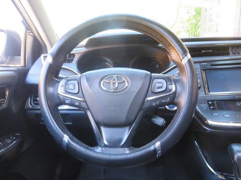 Used 2018 Toyota Avalon XLE Plus w/ Protection Package FWD image 14