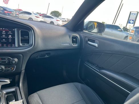 Used 2018 Dodge Charger R/T RWD image 17