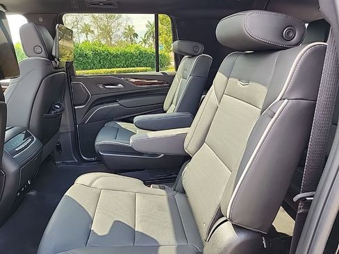 Used 2024 Cadillac Escalade ESV Premium Luxury image 21