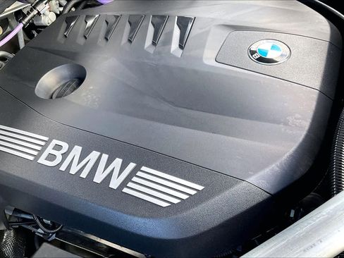 Used 2025 BMW X7 xDrive40i w/ Executive Package image 70