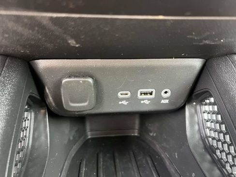 Used 2023 Chevrolet TrailBlazer LT w/ Convenience Package FWD image 32