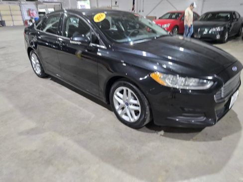 Used 2014 Ford Fusion SE FWD image 16