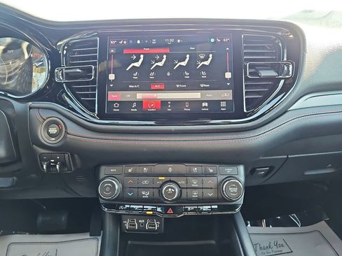 Used 2024 Dodge Durango GT image 29