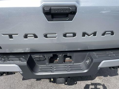 Used 2024 Toyota Tacoma TRD Sport image 28
