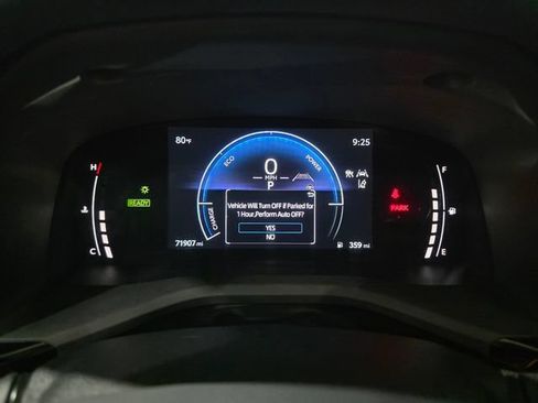 Used 2025 Toyota Camry SE FWD image 17