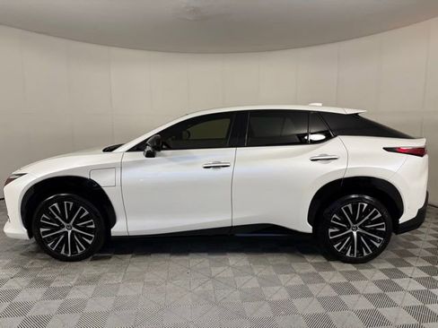 Used 2023 Lexus RZ 450e Premium w/ Technology Package image 8
