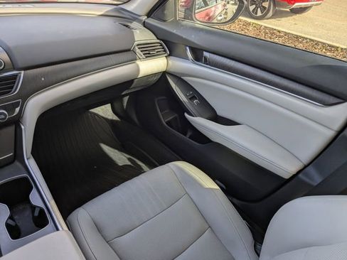 Used 2020 Honda Accord Touring image 16