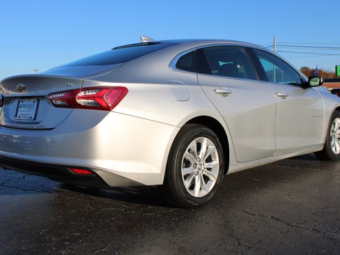 Used 2022 Chevrolet Malibu LT image 4