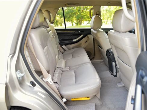Used 2004 Toyota 4Runner Limited AWD/4WD image 33