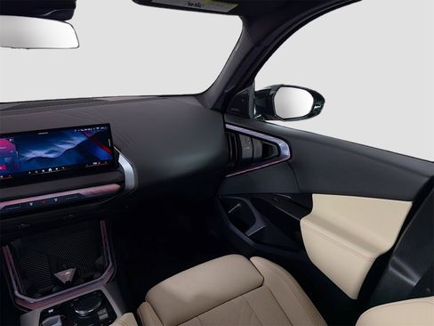 Used 2025 BMW X3 M50 image 25