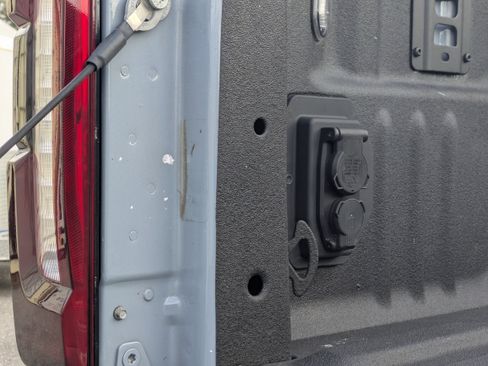 Used 2025 Ford F350 Lariat w/ Lariat Ultimate Package image 13