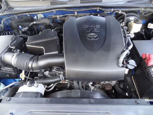 Used 2016 Toyota Tacoma Limited AWD/4WD image 40