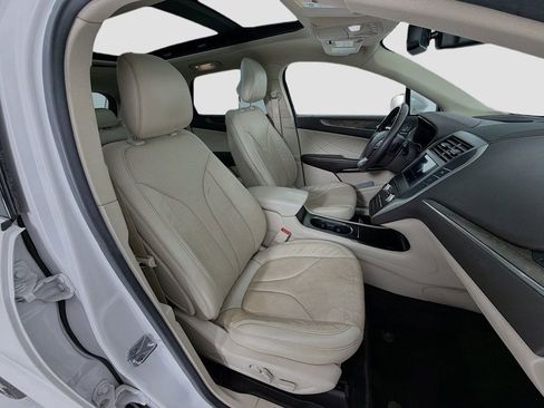 Used 2017 Lincoln MKC Reserve w/ Lincoln MKC Climate Package image 29