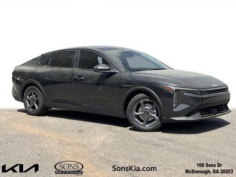 New 2026 Kia K4 LXS FWD image 1