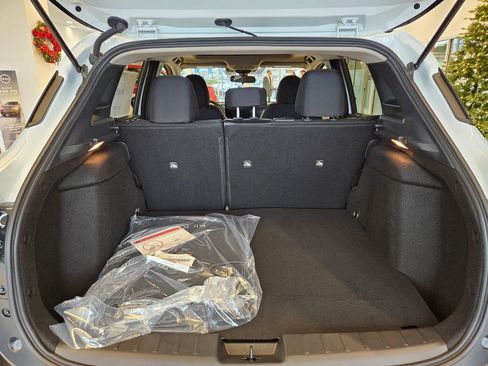 New 2026 Nissan Kicks SV w/ SV Premium Package image 28