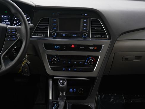 Used 2015 Hyundai Sonata SE w/ Option Group 09 image 15