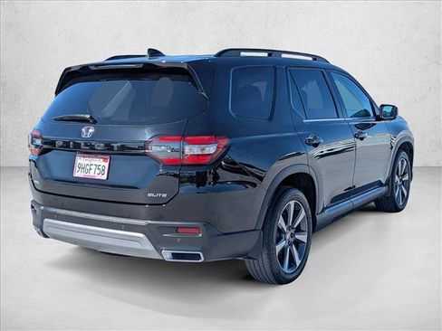 Used 2023 Honda Pilot Elite image 5