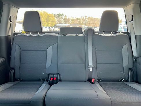 New 2026 GMC Sierra 1500 SLE image 13