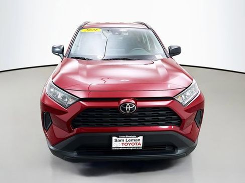 Used 2021 Toyota RAV4 LE image 2
