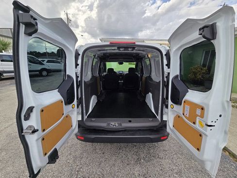 Used 2019 Ford Transit Connect XLT image 15