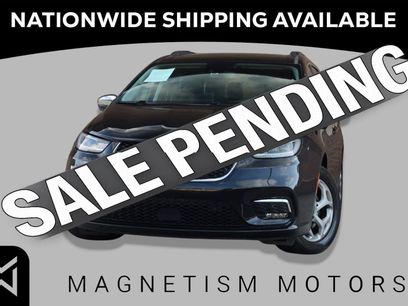 Used 2022 Chrysler Pacifica Limited
