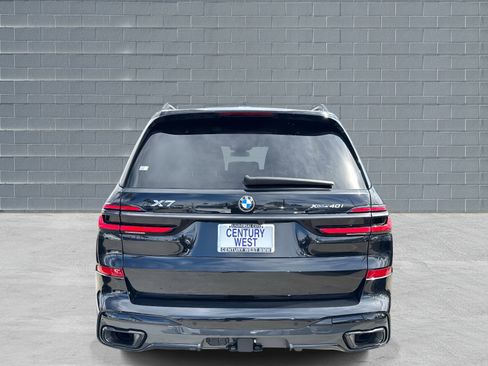 Used 2025 BMW X7 xDrive40i w/ M Sport Package image 4