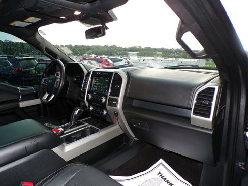 Used 2018 Ford F150 Lariat w/ Equipment Group 502A Luxury AWD/4WD image 13