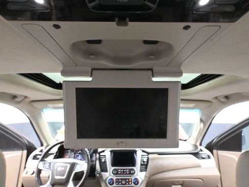 Used 2016 GMC Yukon XL SLT w/ Premium Edition image 44