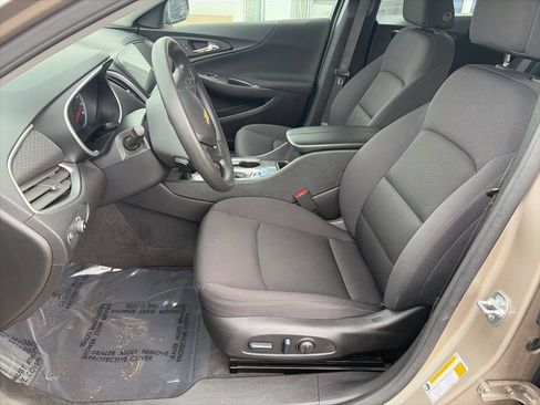 Used 2025 Chevrolet Malibu LT FWD image 10
