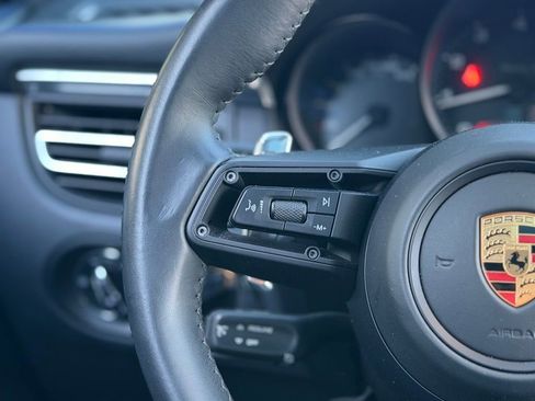 Used 2023 Porsche Macan Turbo image 45