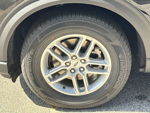 New 2026 Ford Explorer Active image 11