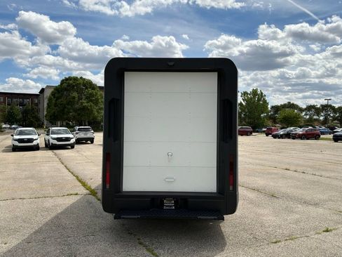 Used 2024 Chevrolet Brightdrop 600 w/ Commercial Equipment Package AWD/4WD image 5