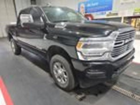 Used 2024 RAM 2500 Laramie w/ Safety Group AWD/4WD image 9