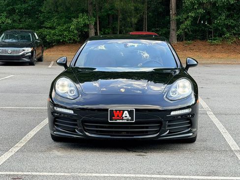 Used 2015 Porsche Panamera image 3