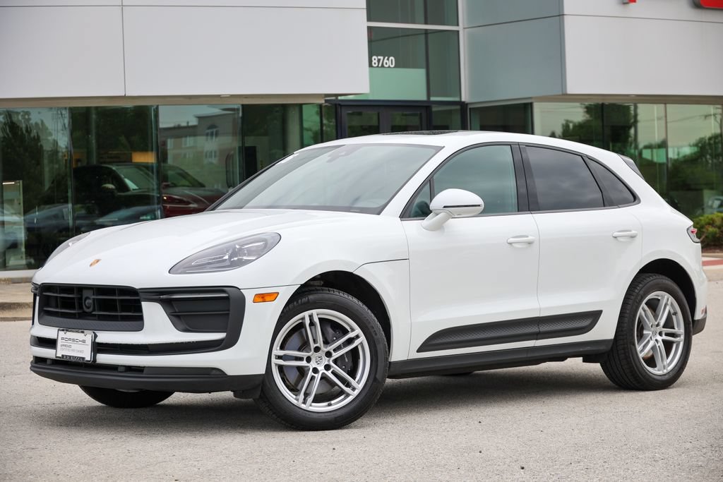 Certified 2026 Porsche Macan AWD/4WD image 26