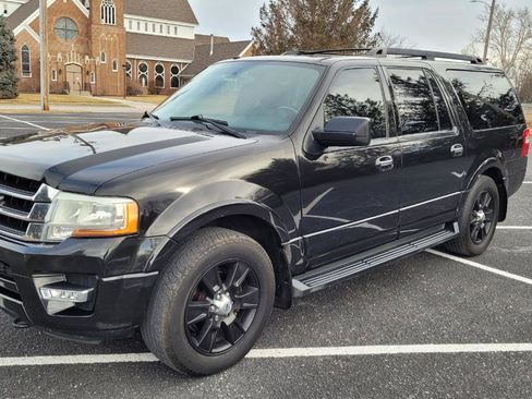 Used 2015 Ford Expedition EL XLT image 2