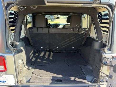Used 2018 Jeep Wrangler Unlimited Sport S AWD/4WD image 8