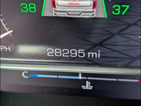 Used 2025 GMC Sierra 1500 SLT image 14