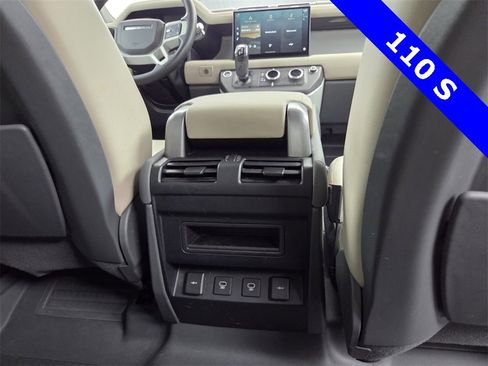 Used 2022 Land Rover Defender 110 S image 18