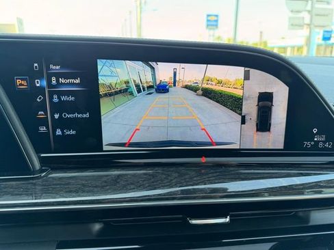 Used 2021 Cadillac Escalade Premium Luxury w/ LPO, Illumination Package image 12