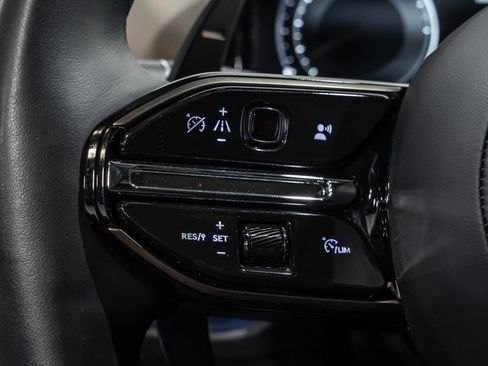 Used 2024 Aston Martin DB12 Coupe RWD image 45