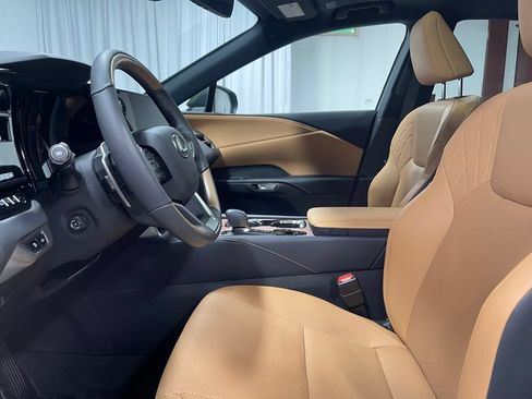 Used 2023 Lexus RX 350 Premium w/ Accessory Package AWD/4WD image 20