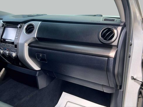 Used 2019 Toyota Tundra SR5 AWD/4WD image 18