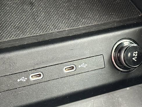 Used 2022 Audi Q4 e-tron Premium image 30