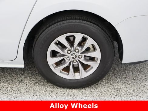 Certified 2023 Toyota Sienna XLE image 10